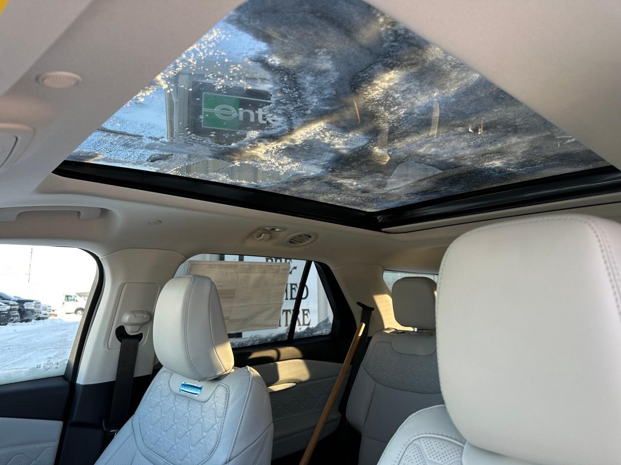 2026 Ford Explorer Platinum 4WD Photo