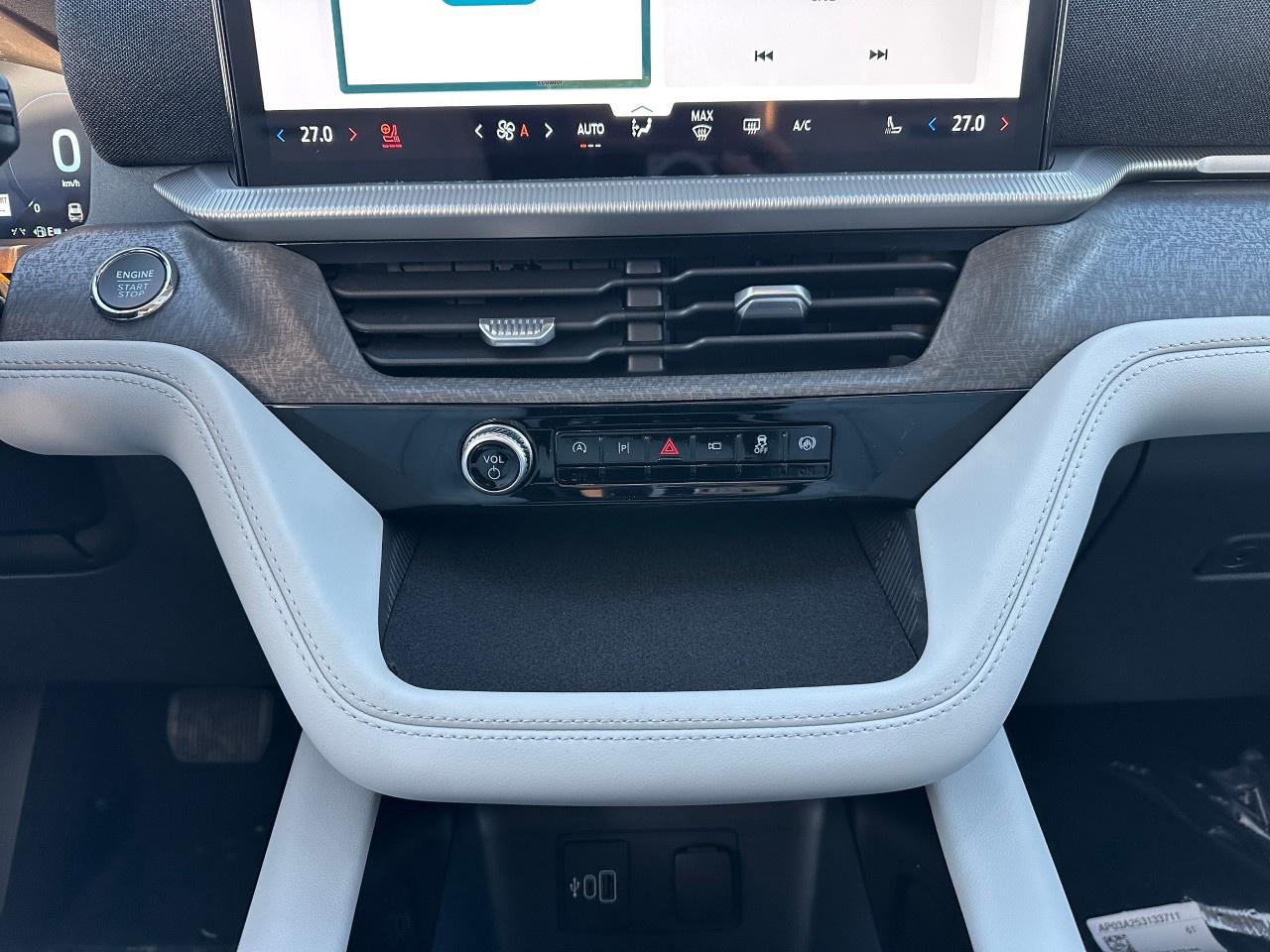 2026 Ford Explorer Platinum 4WD Photo