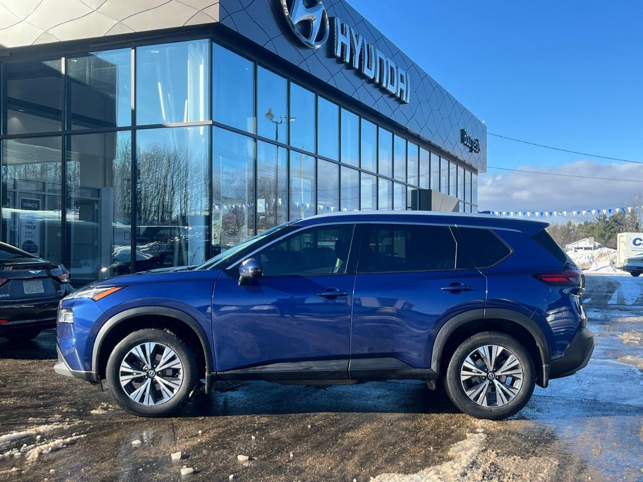 2021 Nissan Rogue AWD SV Photo