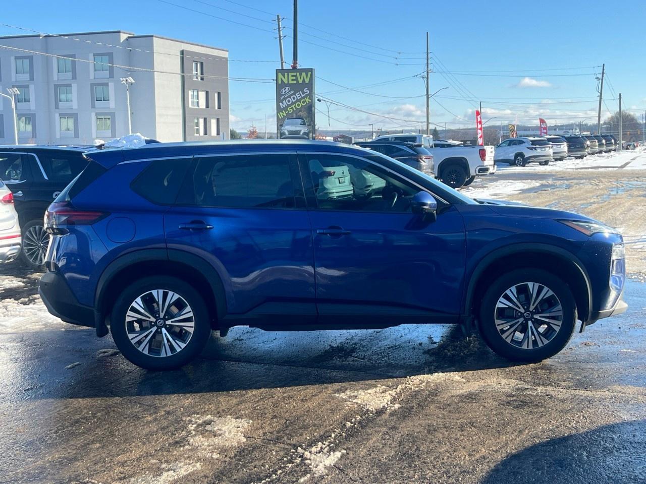 2021 Nissan Rogue AWD SV Photo