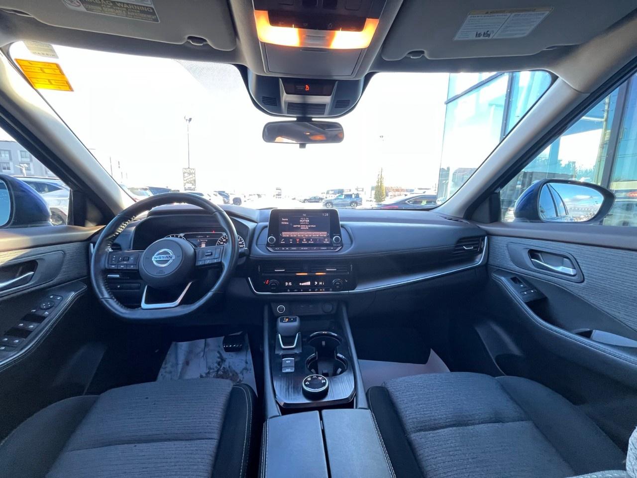 2021 Nissan Rogue AWD SV Photo