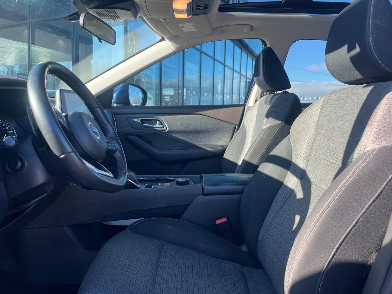 2021 Nissan Rogue AWD SV Photo