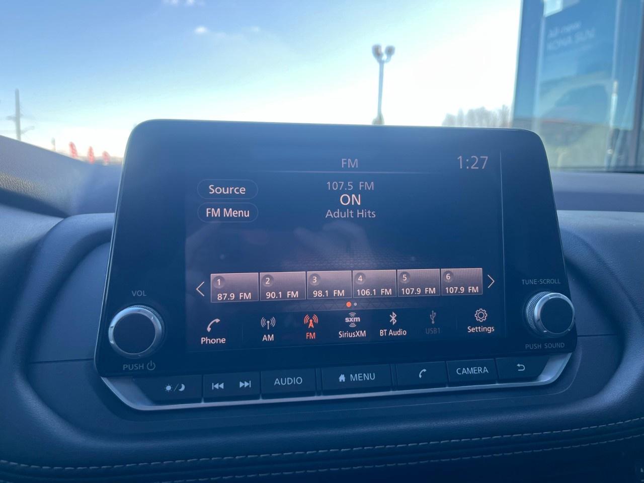 2021 Nissan Rogue AWD SV Photo