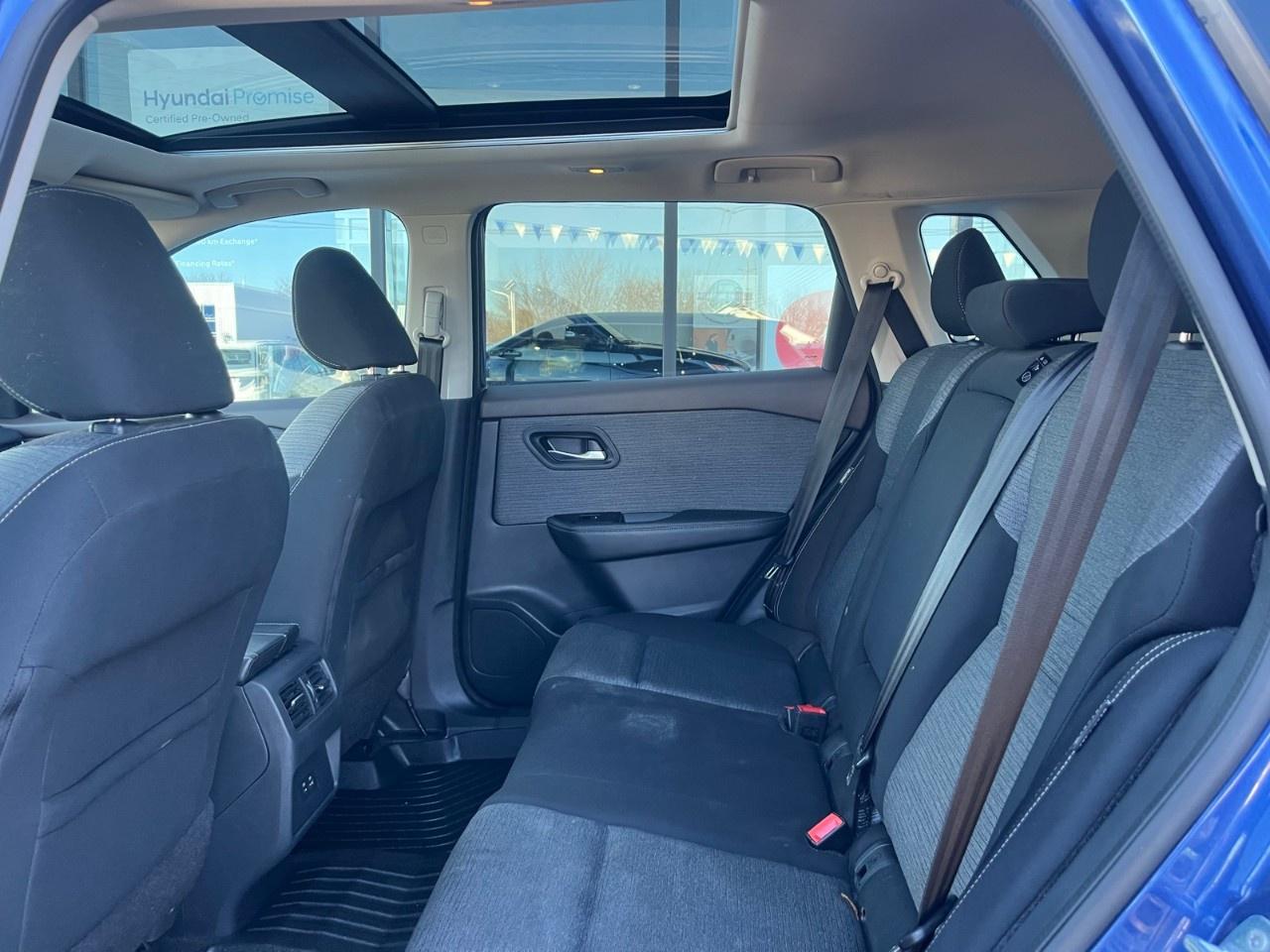 2021 Nissan Rogue AWD SV Photo