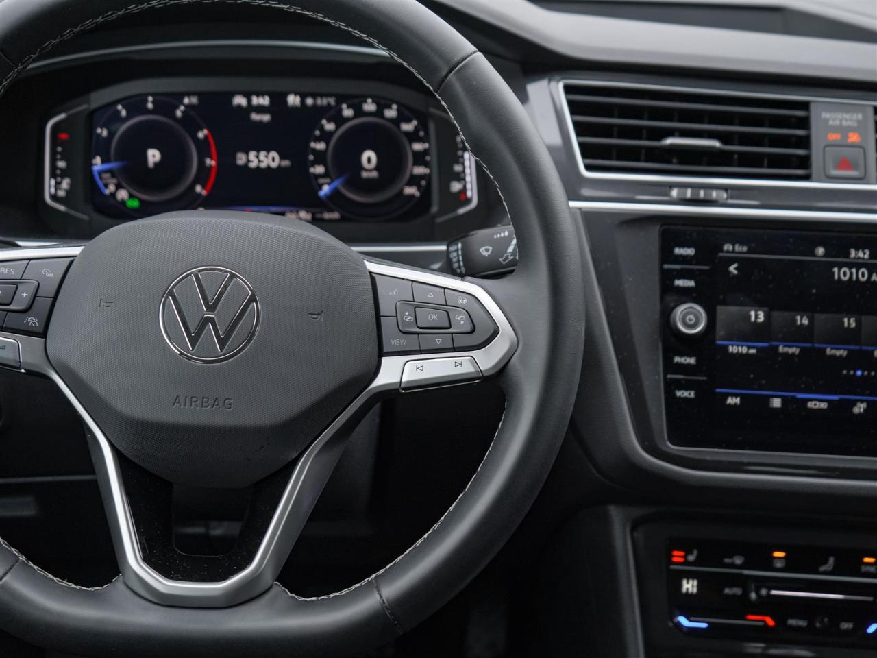 2024 Volkswagen Tiguan COMFORTLINE AWD | NO ACCIDENTS | LEATHER | BLIND SPOT Photo