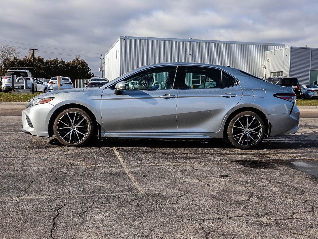 2018 Toyota Camry XSE Photo4