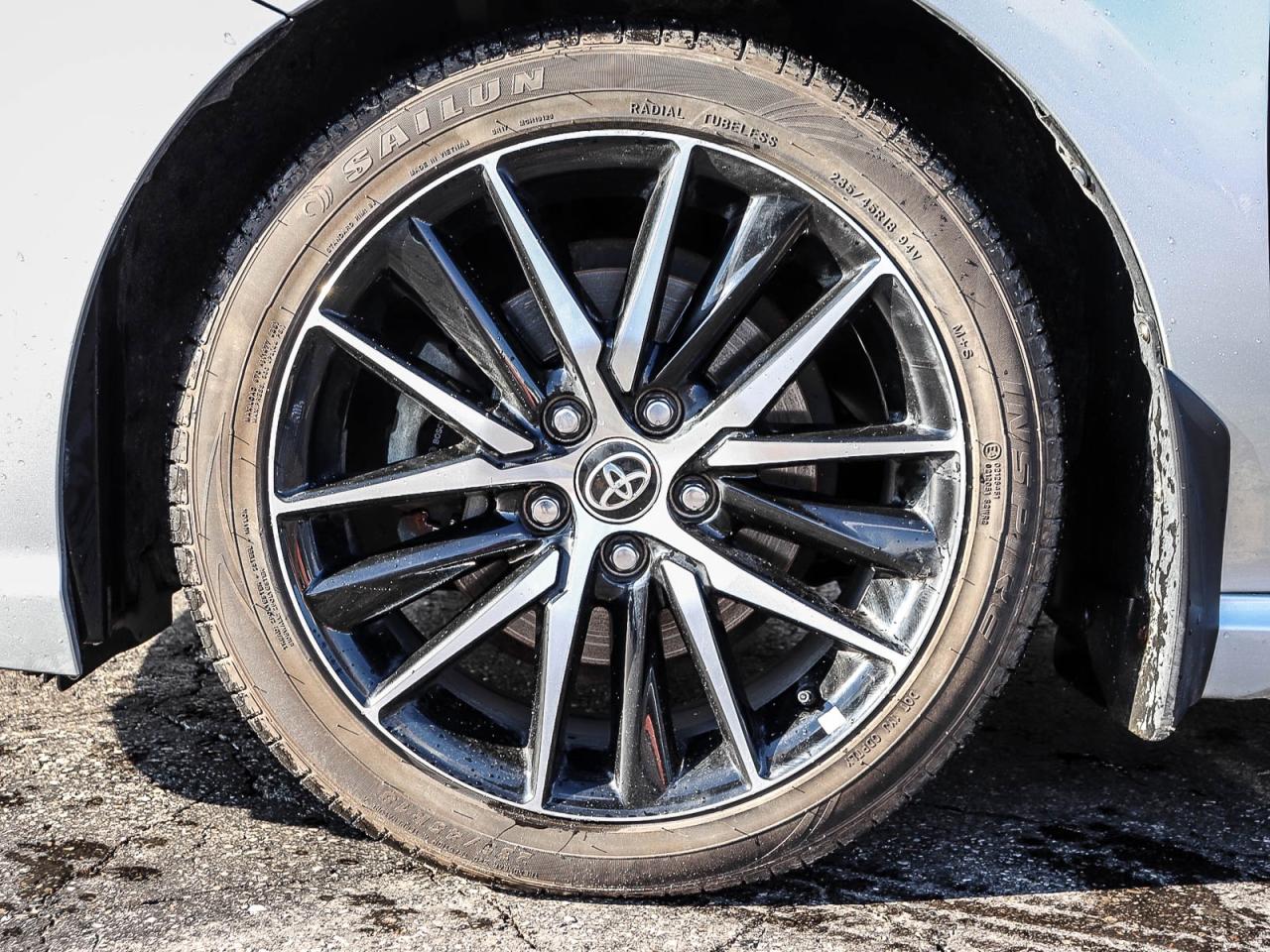 2018 Toyota Camry XSE Photo