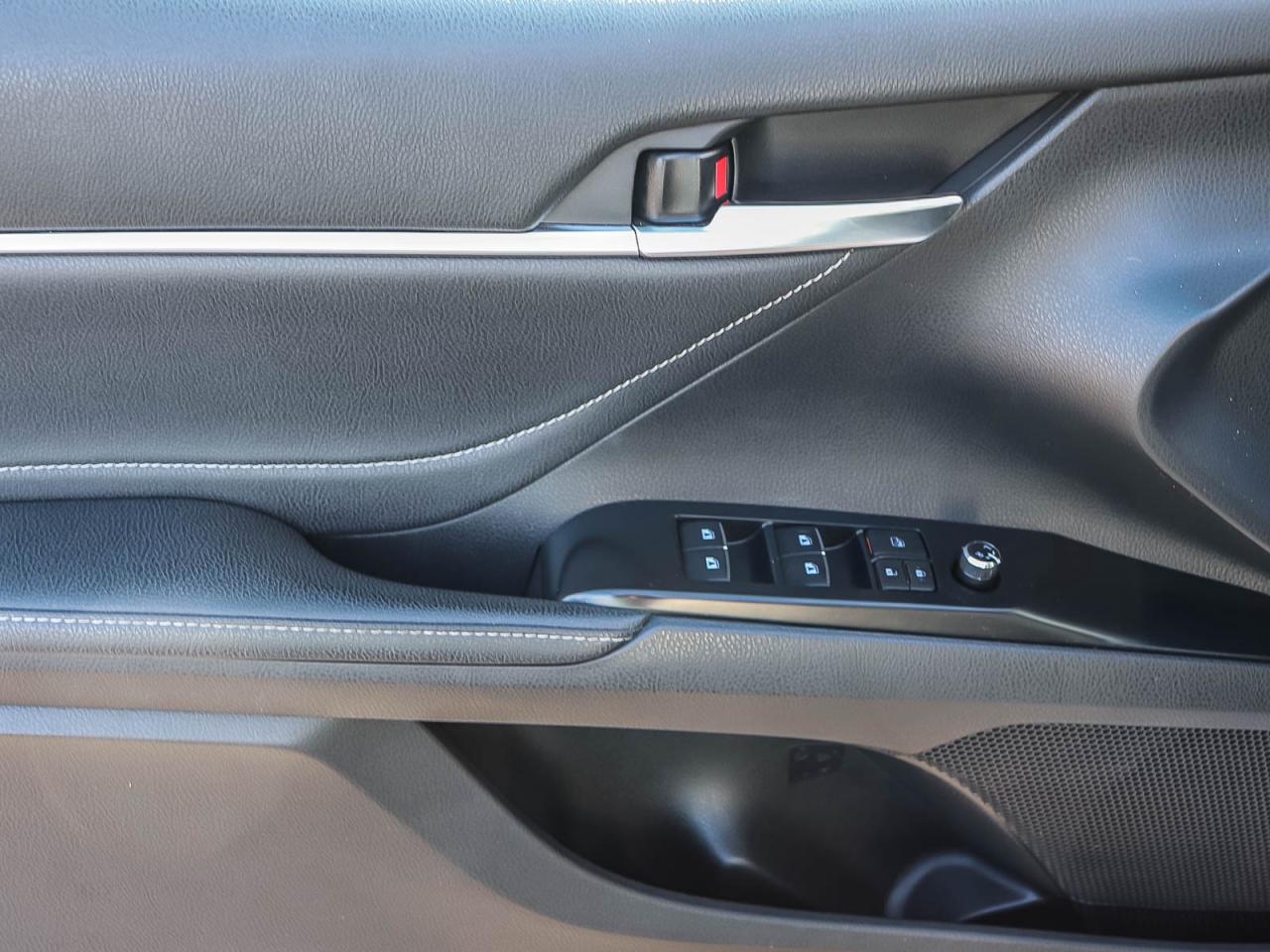 2018 Toyota Camry XSE Photo