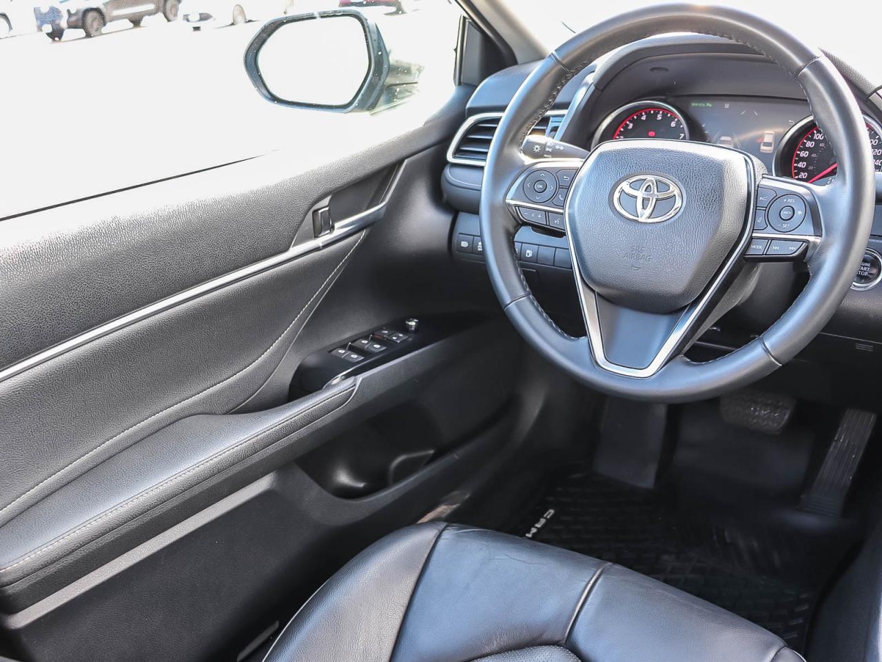 2018 Toyota Camry XSE Photo