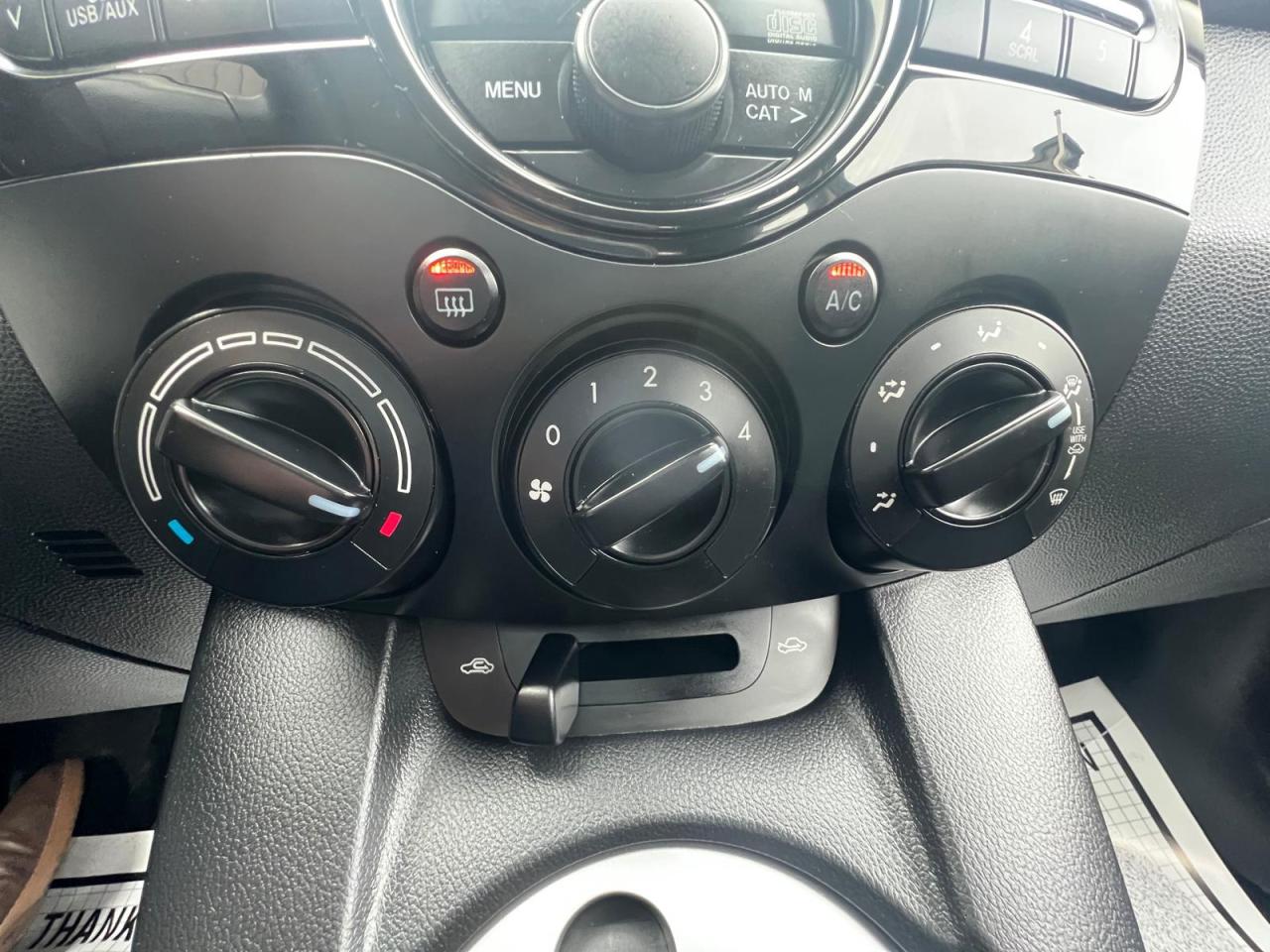 2014 Mazda MAZDA2 GX Photo