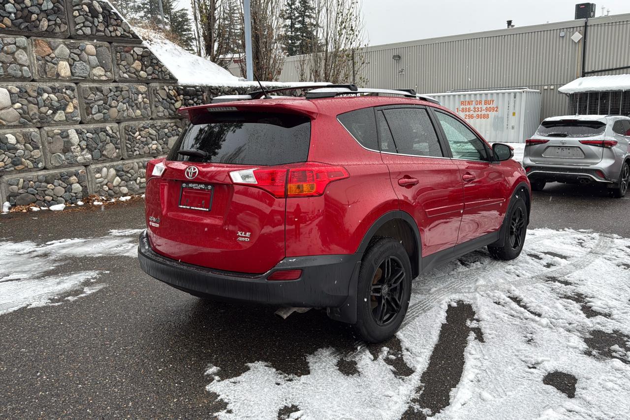 2013 Toyota RAV4 XLE Photo
