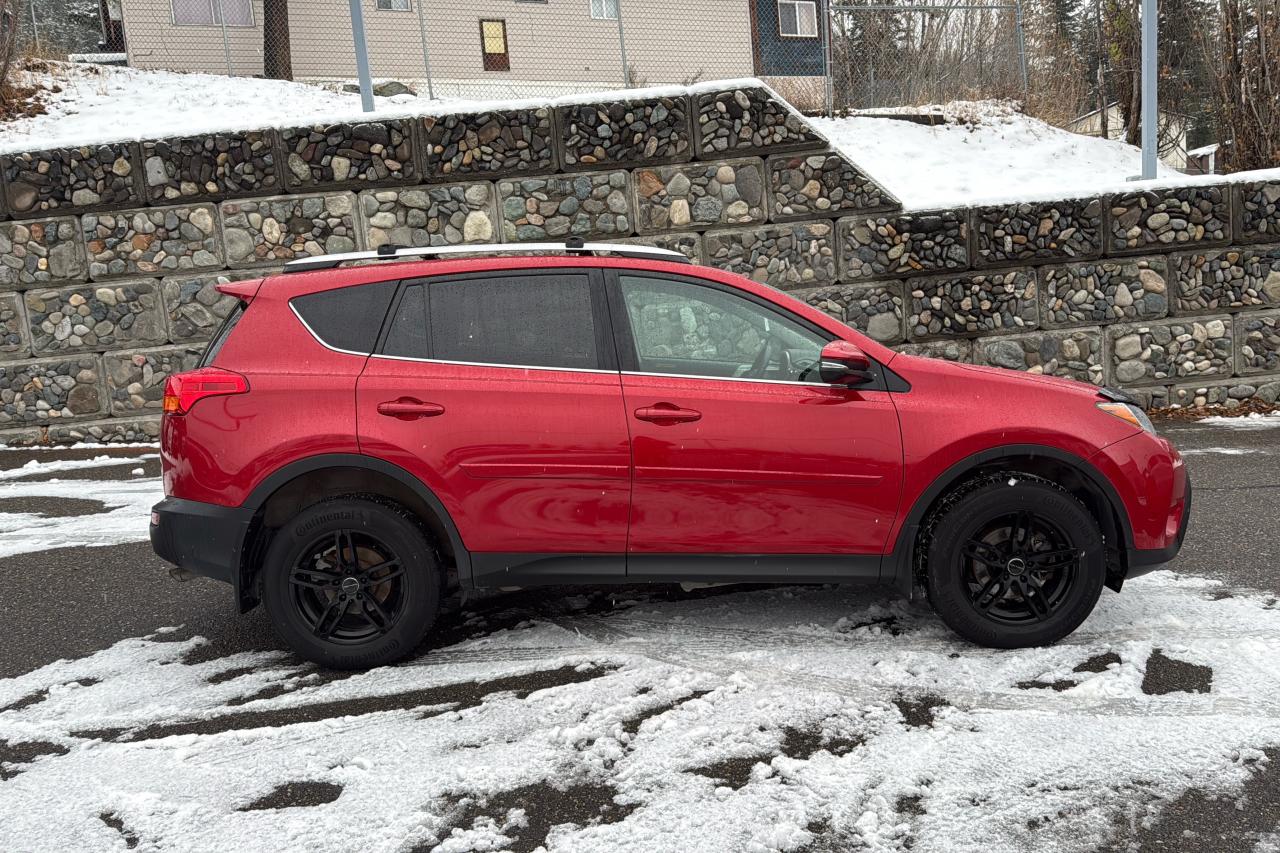 2013 Toyota RAV4 XLE Photo