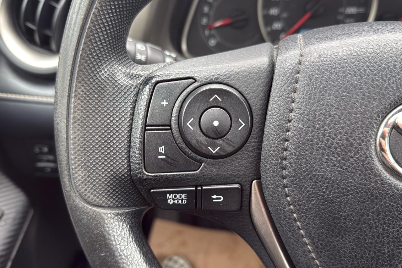 2013 Toyota RAV4 XLE Photo