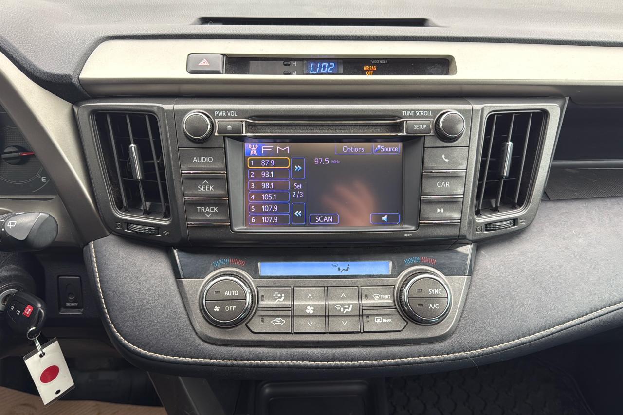 2013 Toyota RAV4 XLE Photo