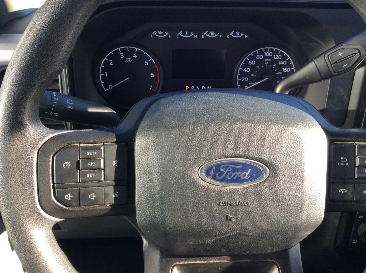 2025 Ford SUPER DUTY F-250 SRW XL Photo