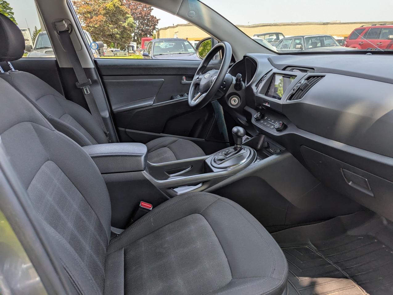 2012 Kia Sportage "Like NEW low PRICE" certified + FREE 6M warranty Photo4