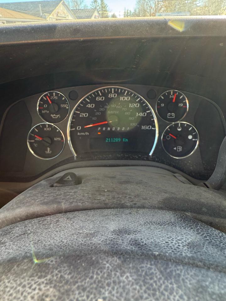 2008 Chevrolet Express Commercial Cutaway  - Photo #13