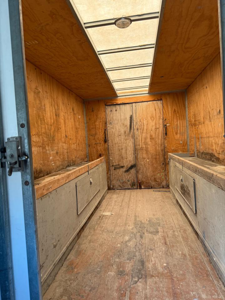 2008 Chevrolet Express Commercial Cutaway  - Photo #12