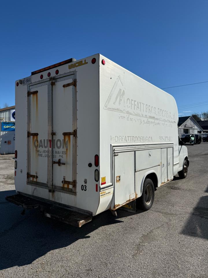 2008 Chevrolet Express Commercial Cutaway  - Photo #5