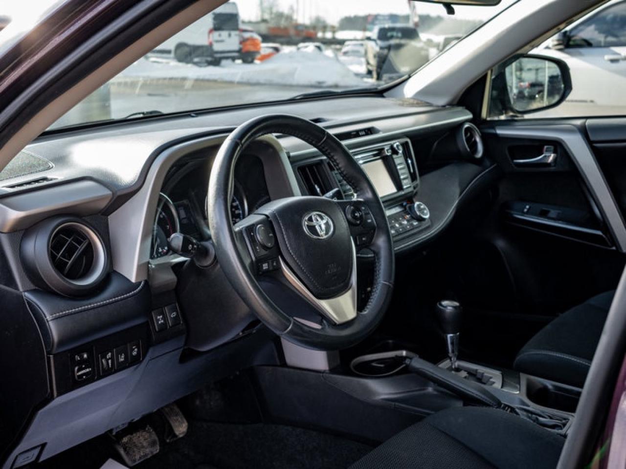 2018 Toyota RAV4 XLE Photo