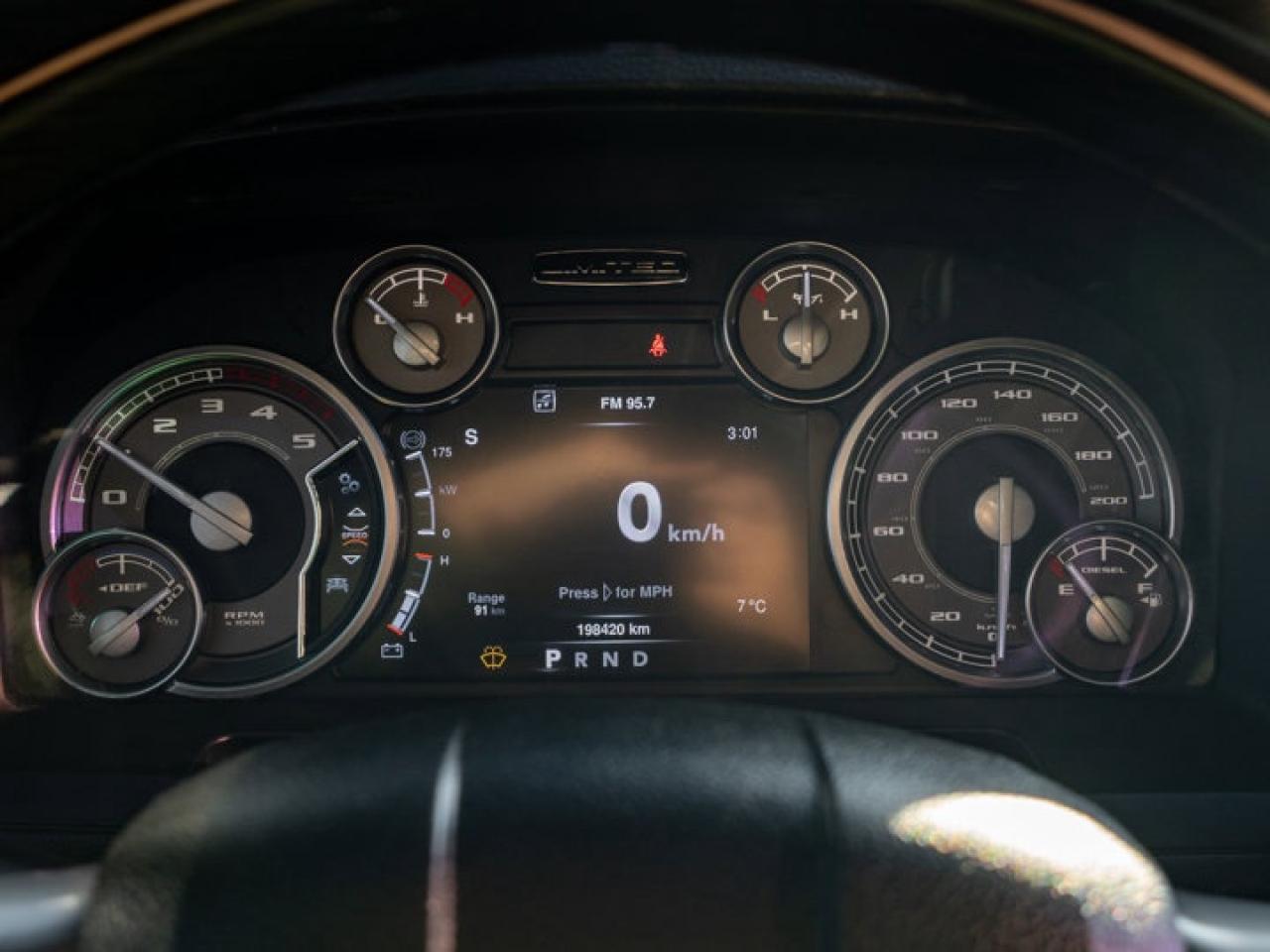 2016 RAM 2500 Longhorn Limited Photo3