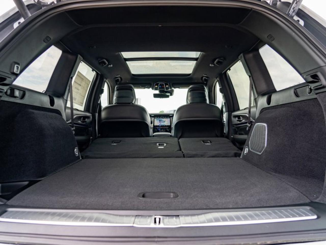 2024 Jeep Grand Cherokee Overland Photo