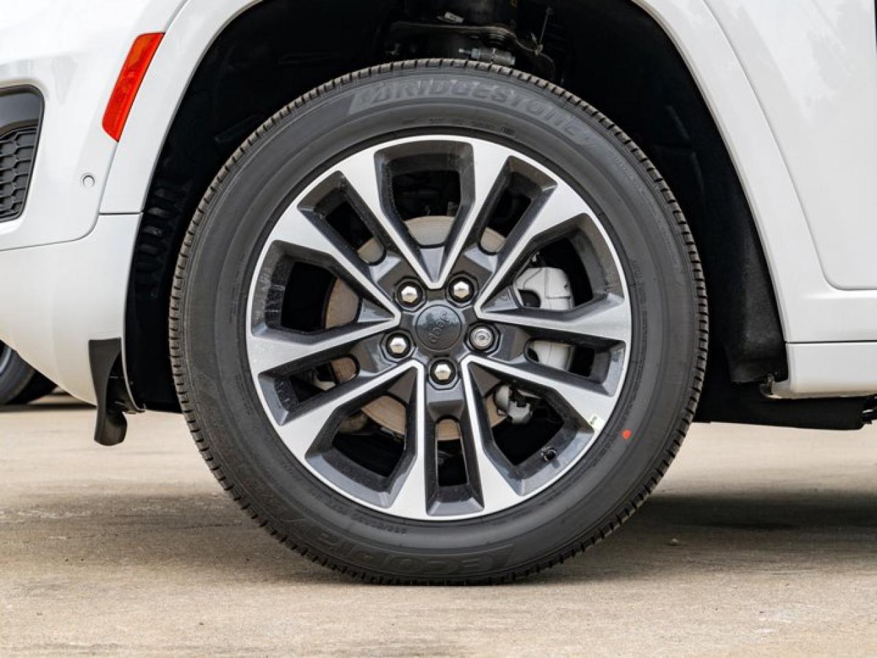 2024 Jeep Grand Cherokee Overland Photo