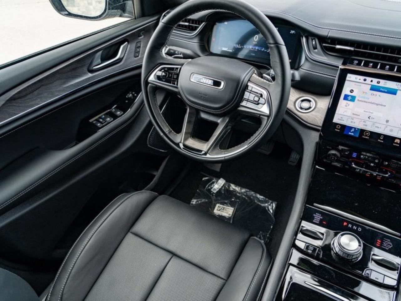 2024 Jeep Grand Cherokee Overland Photo