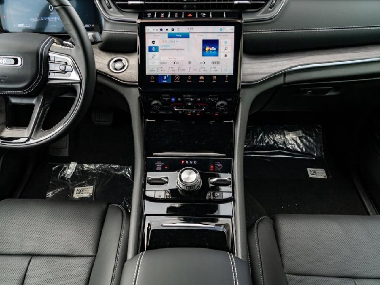 2024 Jeep Grand Cherokee Overland Photo