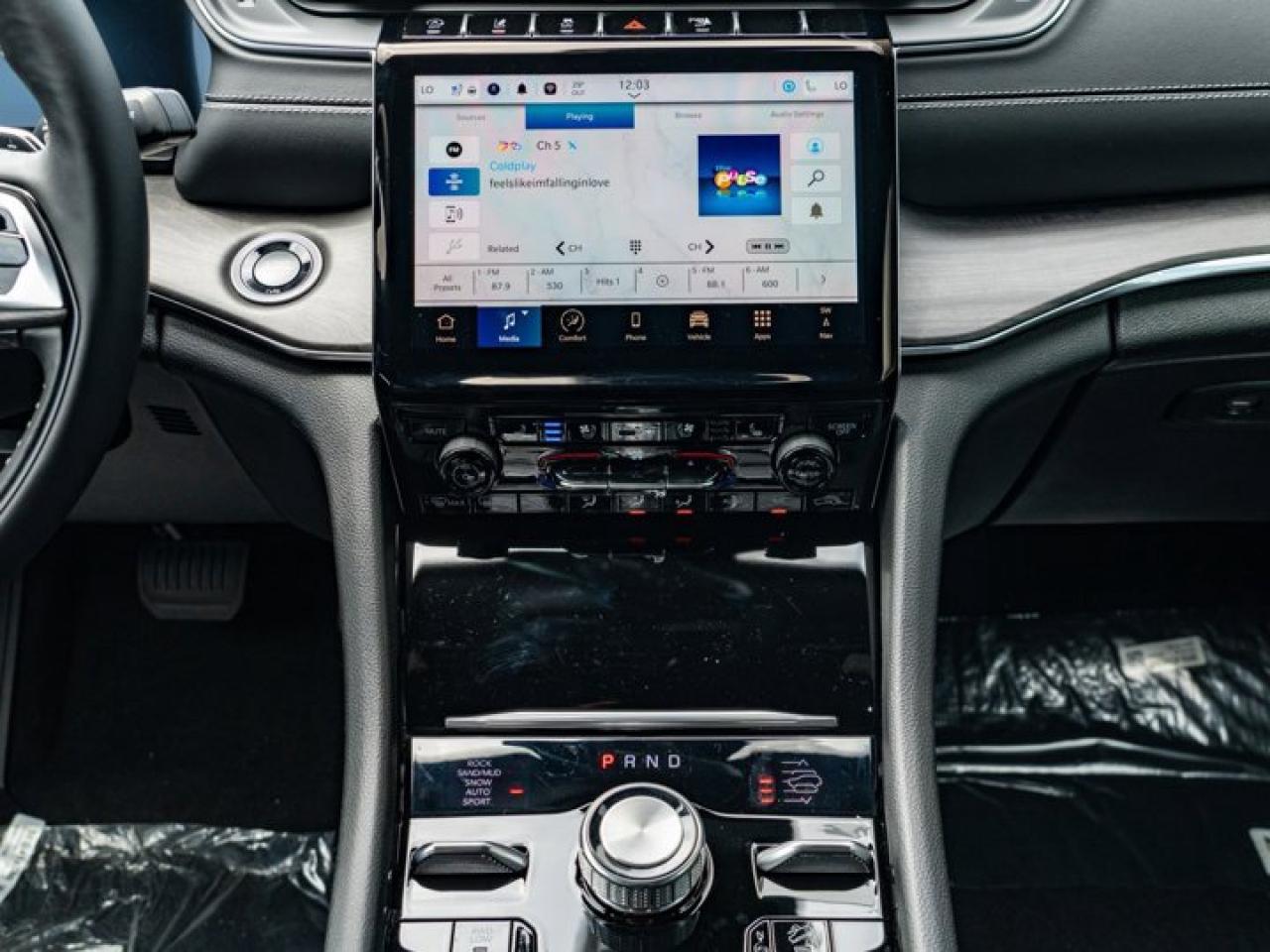 2024 Jeep Grand Cherokee Overland Photo