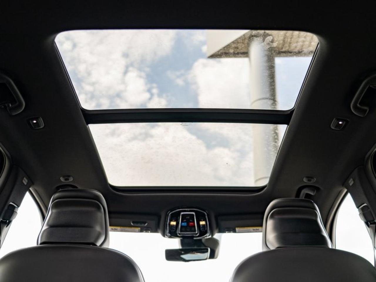 2024 Jeep Grand Cherokee Overland Photo