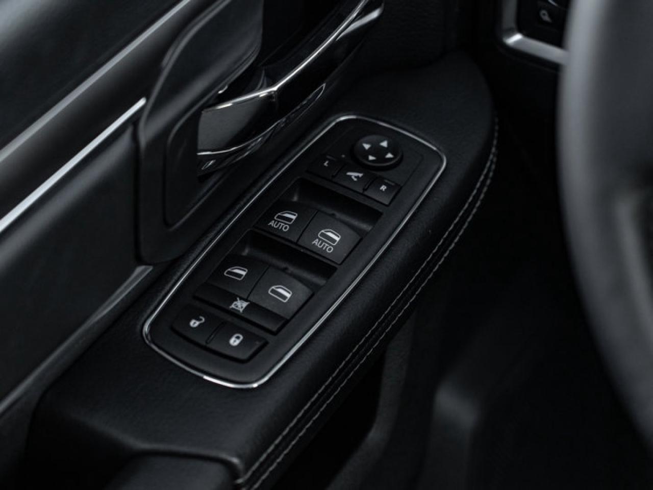 2024 RAM 1500 Classic WARLOCK Photo