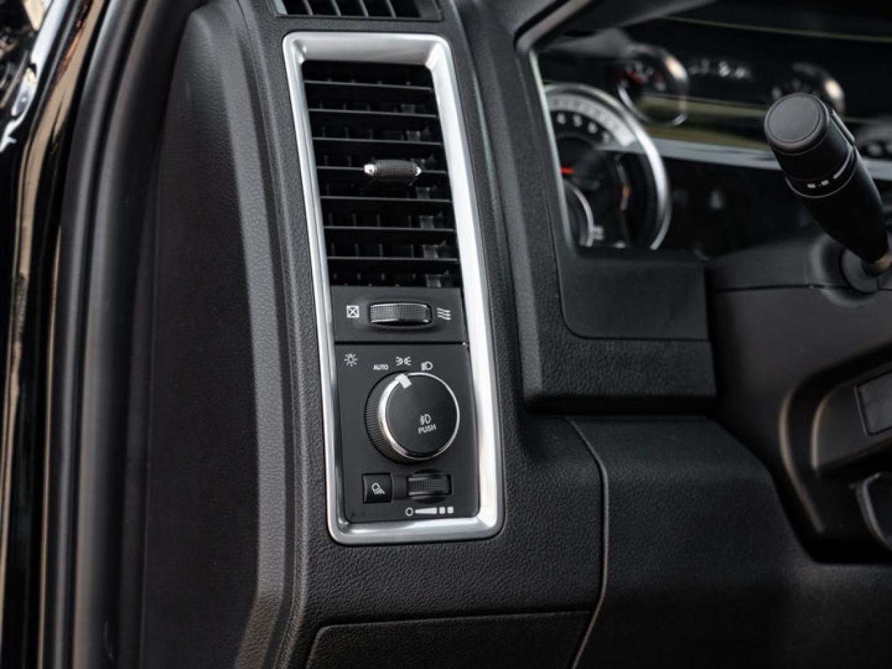 2024 RAM 1500 Classic WARLOCK Photo