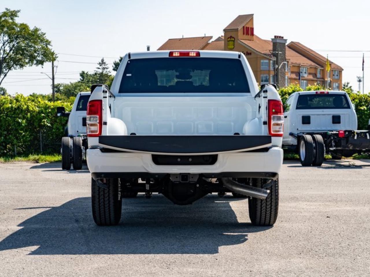 2024 RAM 3500 Big Horn Photo