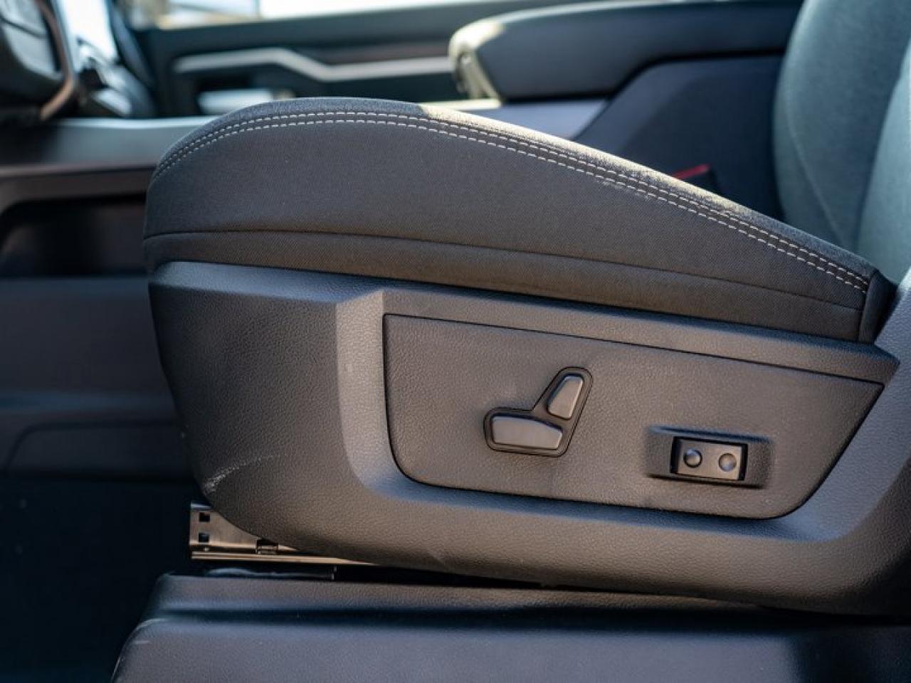 2024 RAM 3500 Big Horn Photo