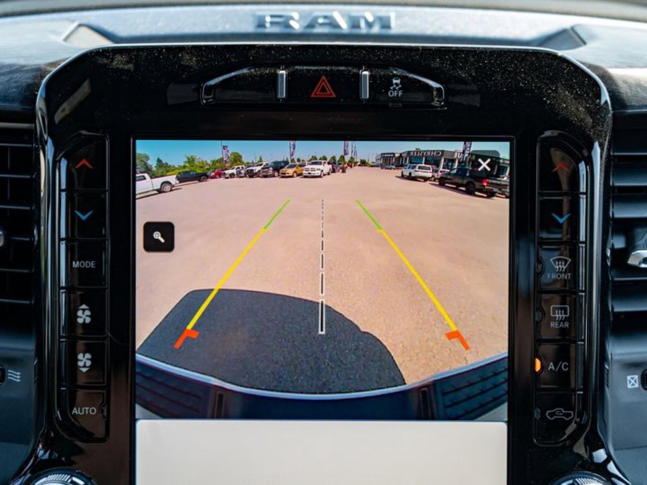 2024 RAM 3500 Big Horn Photo