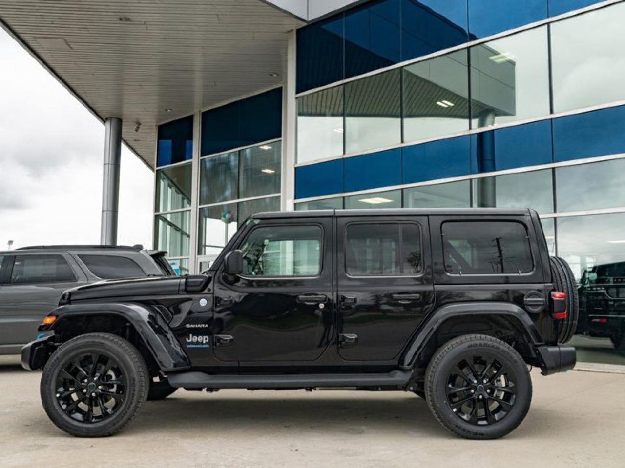 2024 Jeep Wrangler 4xe Sahara Photo3