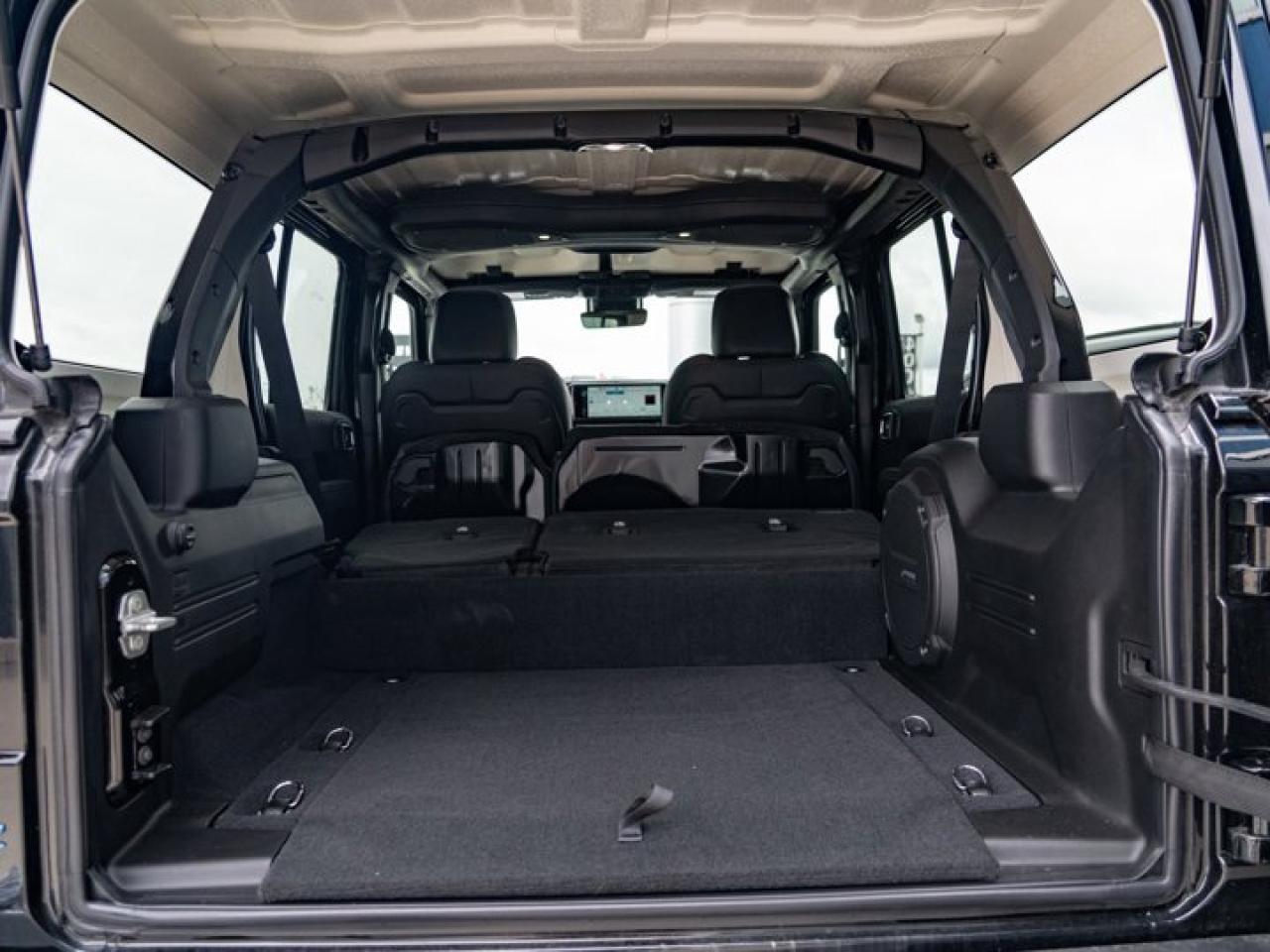 2024 Jeep Wrangler 4xe Sahara Photo