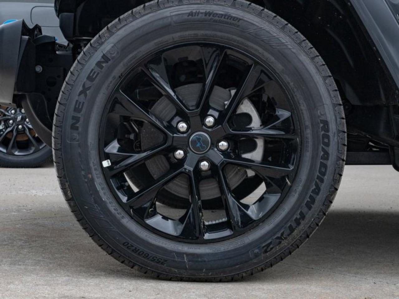 2024 Jeep Wrangler 4xe Sahara Photo