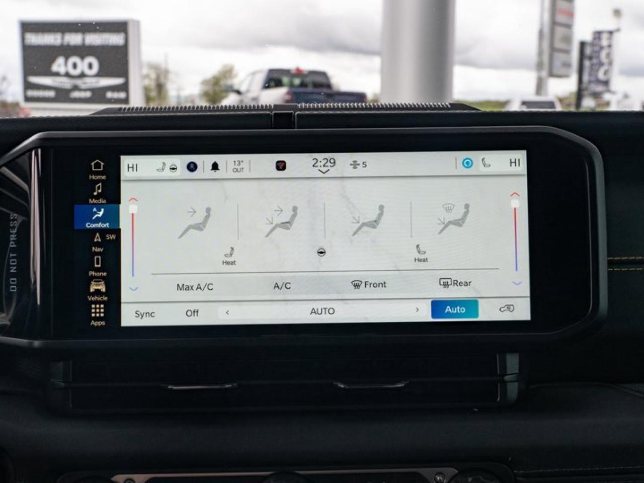 2024 Jeep Wrangler 4xe Sahara Photo