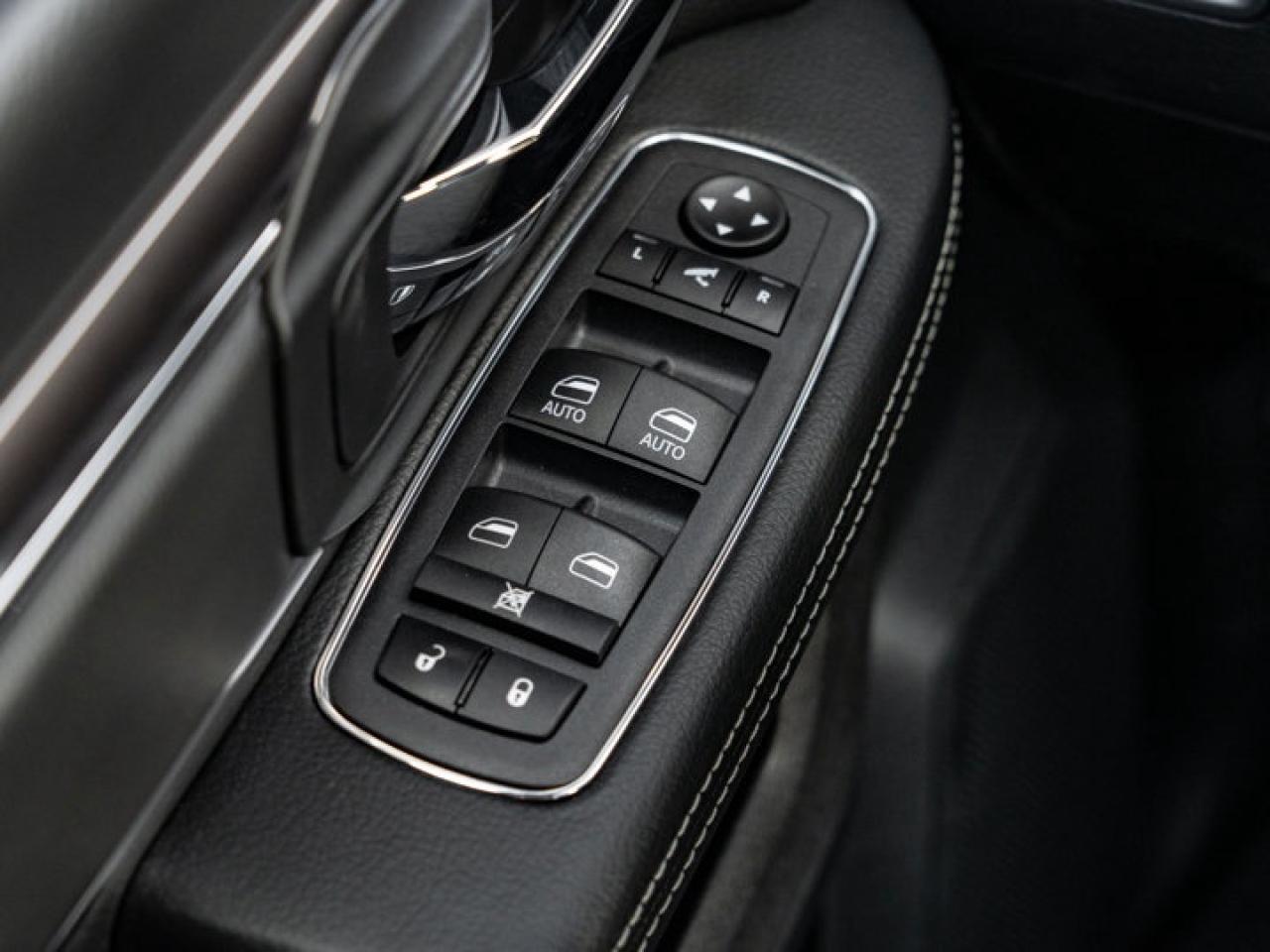 2024 RAM 1500 Classic WARLOCK Photo