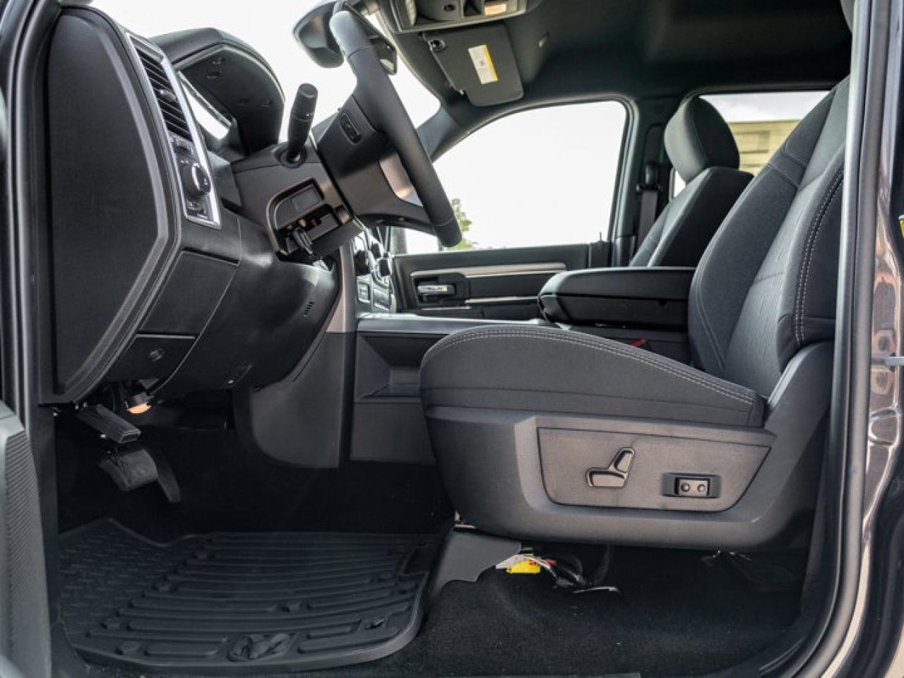 2024 RAM 1500 Classic WARLOCK Photo