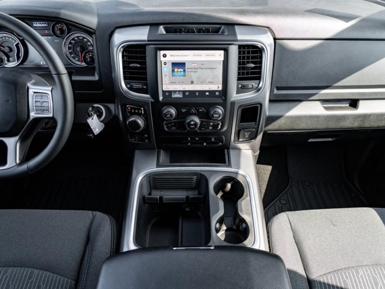 2024 RAM 1500 Classic WARLOCK Photo