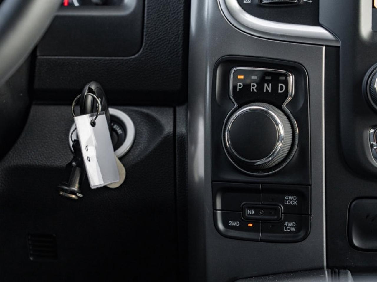 2024 RAM 1500 Classic WARLOCK Photo