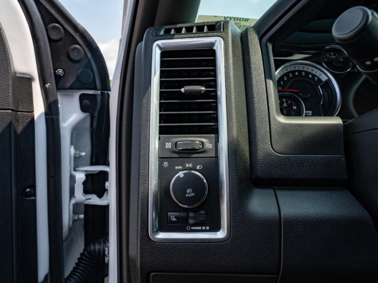 2024 RAM 1500 Classic WARLOCK Photo