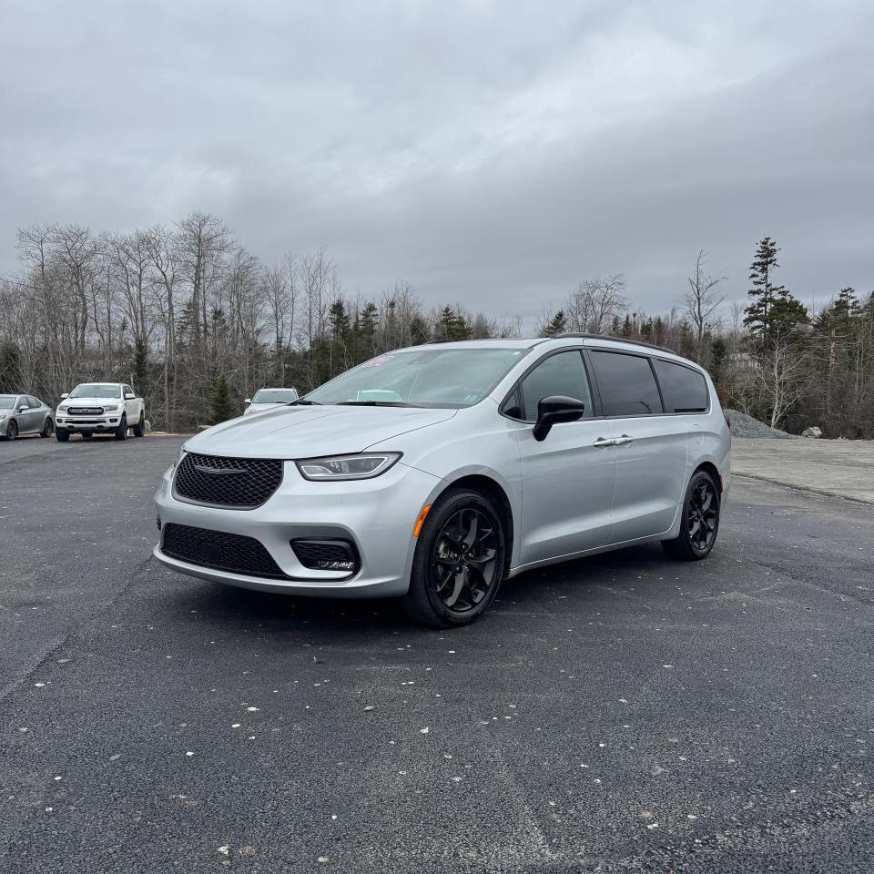 2024 Chrysler Pacifica Touring-L