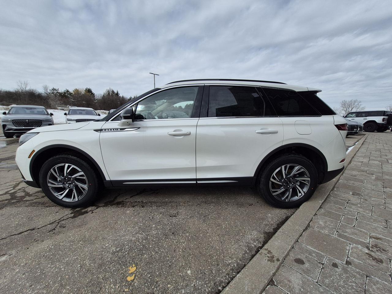 2026 Lincoln Corsair PREMIERE AWD, PANO ROOF, 360 DEGREE CAMERA Photo1