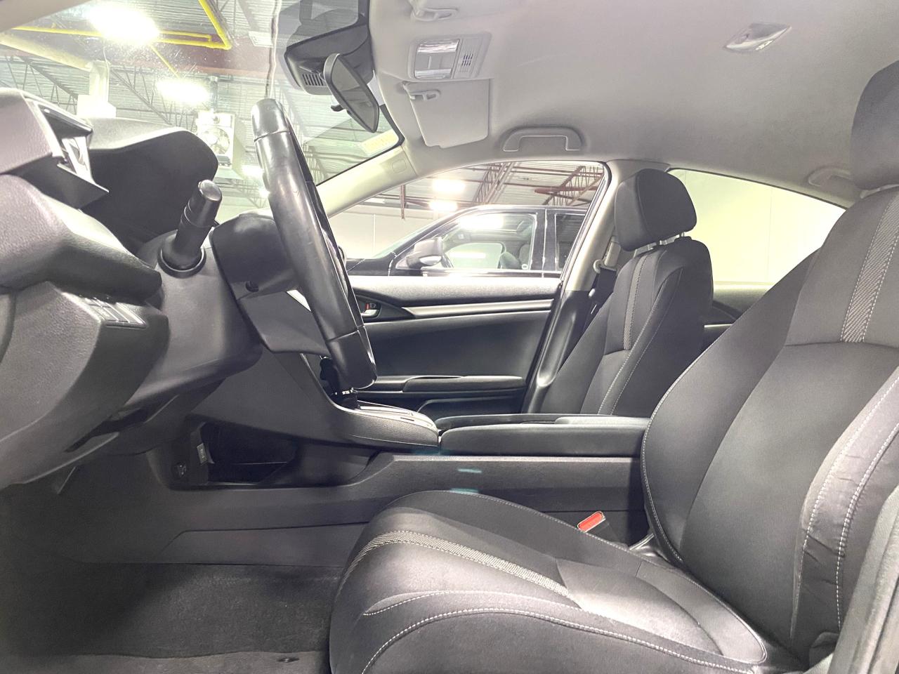 2018 Honda Civic SE - Photo #12