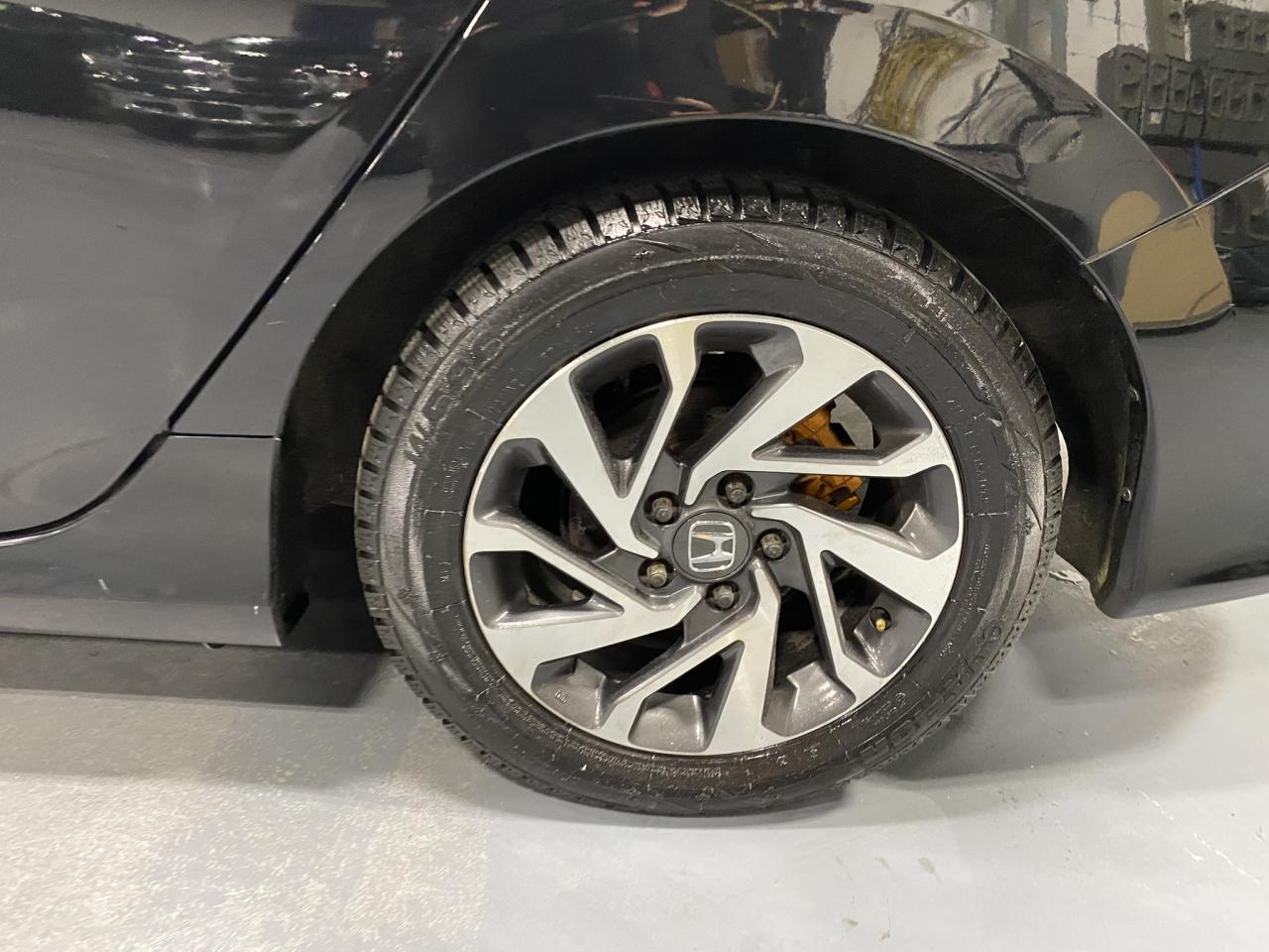 2018 Honda Civic SE - Photo #10