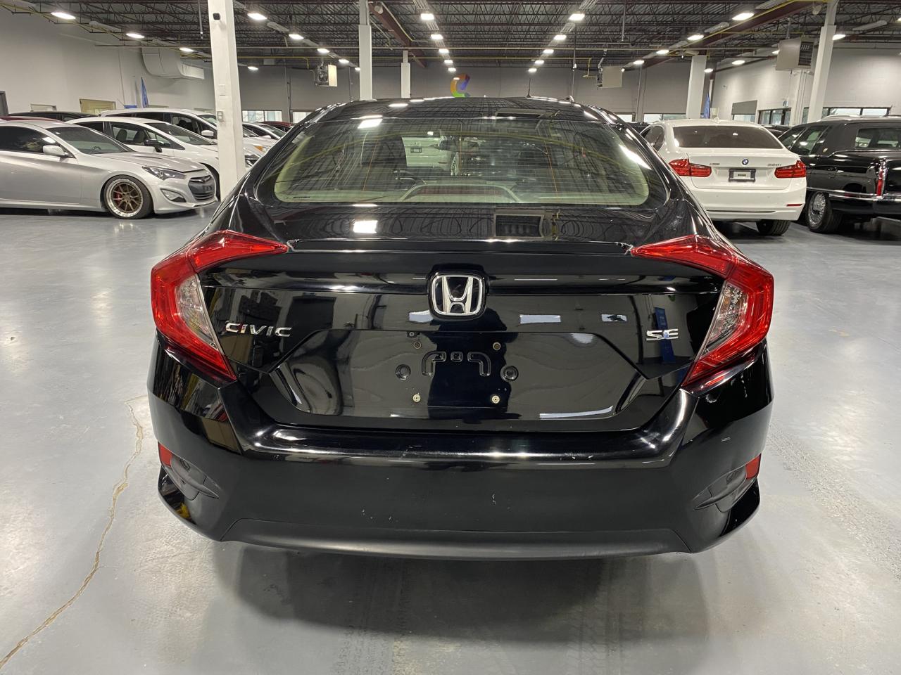 2018 Honda Civic SE - Photo #4